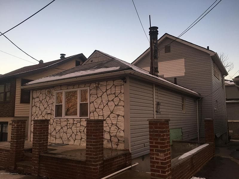 1st image of 229 Father Capodanno Blvd