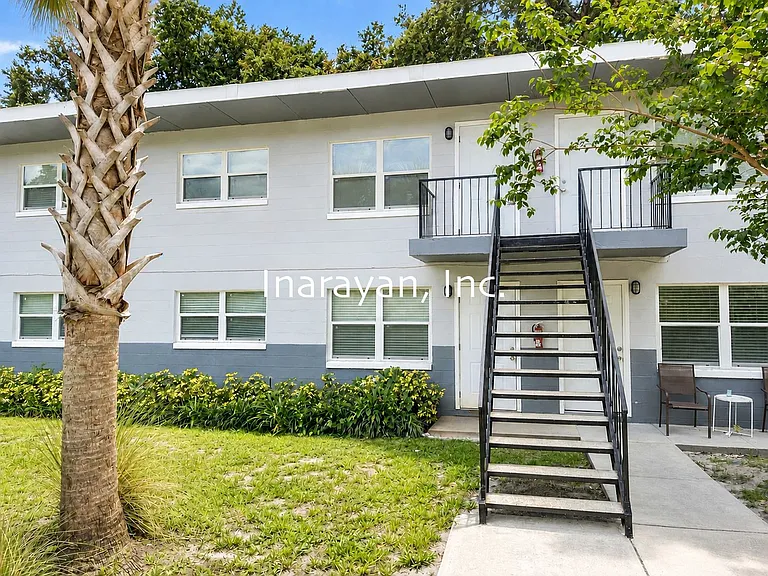 516-512 Sunset Drive — Photo 1