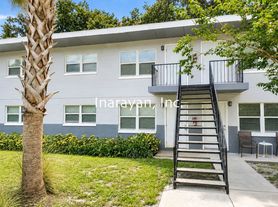 516-512 Sunset Drive