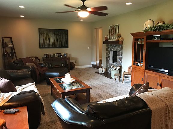 Large sunken living room 