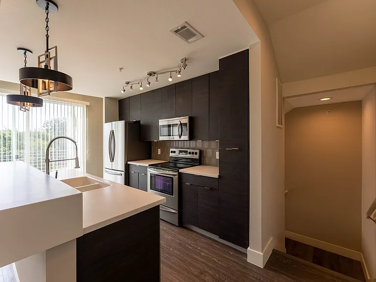 604 N Bluff Dr #127 — Photo 9