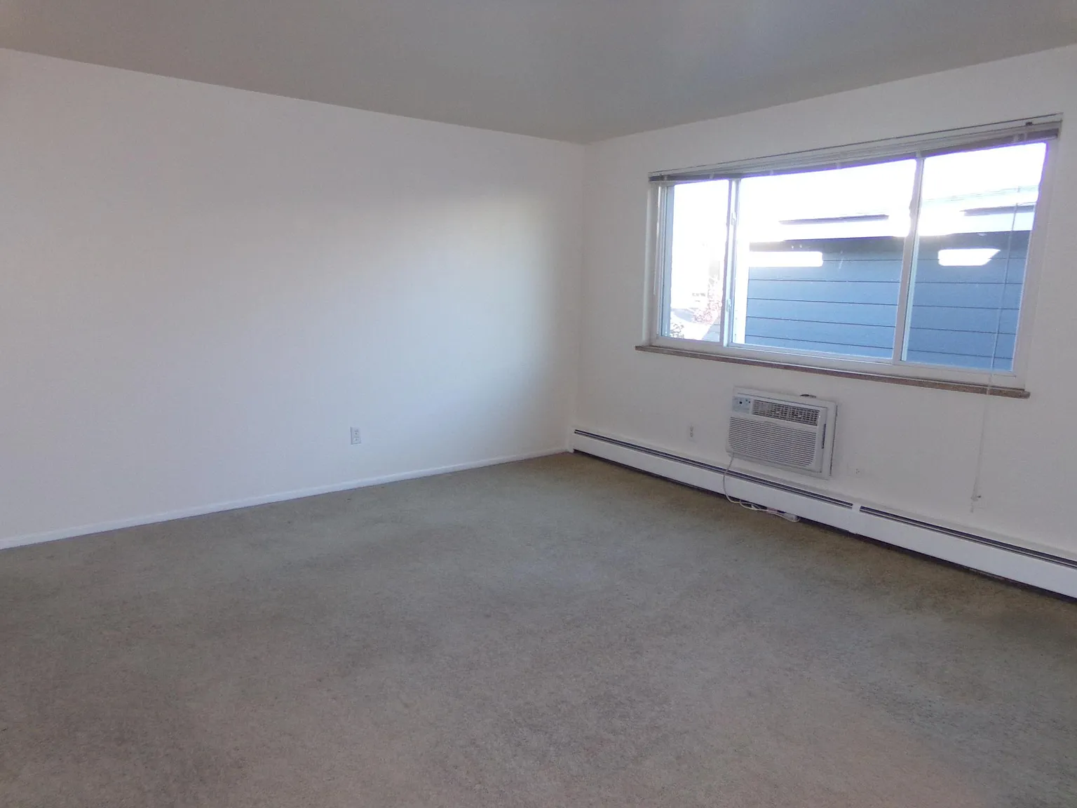 1 bed, 608 sqft, $1,100 — Photo 2