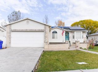 70 W Middle Cir, Grantsville, UT 84029