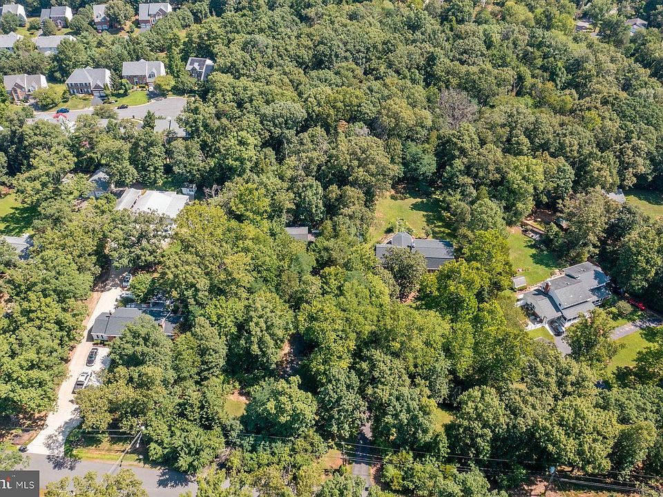 1st image of 24 Cedar Dr