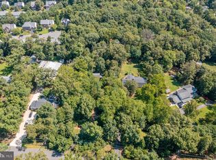 24 Cedar Dr, Sterling, VA 20164