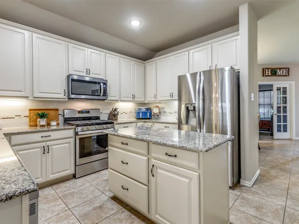 500 Fossil Creek Dr, Little Elm, TX 75068