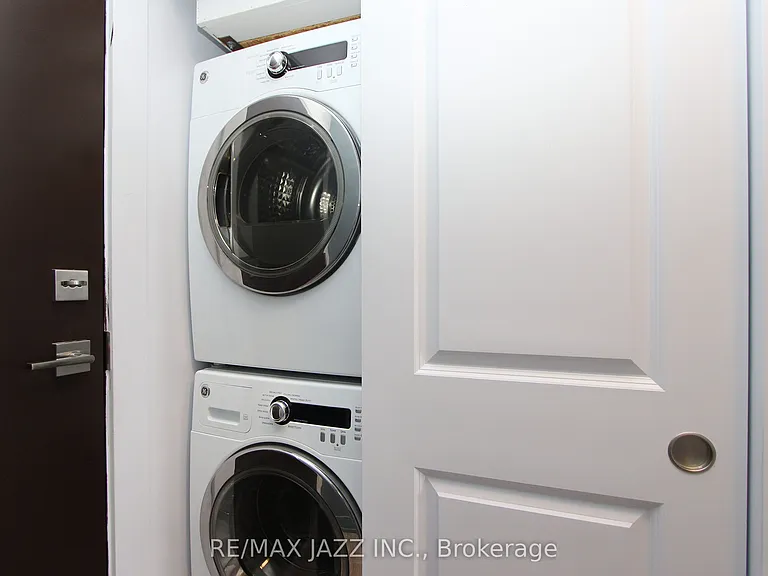 14 1/2 King St E #310 — Photo 7