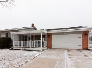 766 Lilac Way, Lombard, IL 60148