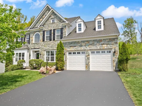 21156 Walkley Hill Pl, Ashburn, VA 20148