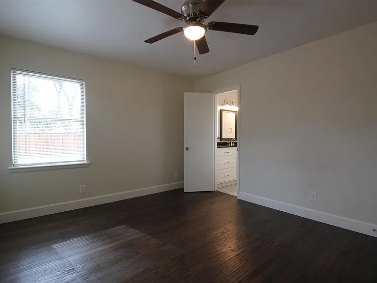 717 Greenleaf Dr — Photo 16