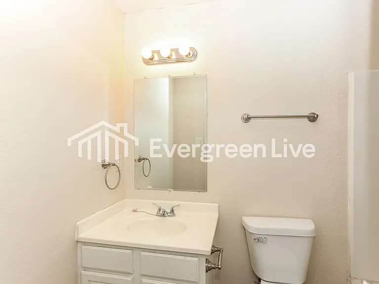 4405 Fullwood Ct — Photo 14