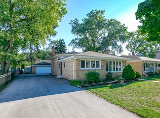 3917 W Jarvis Ave, Lincolnwood, IL 60712