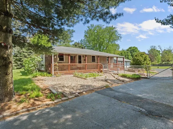 1802 Lynn St, Mishawaka, IN 46545