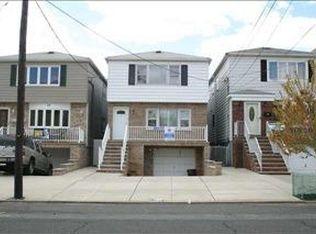 17 Avenue C, Bayonne, NJ 07002