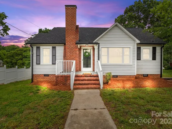 1504 Old Charlotte Rd, Albemarle, NC 28001