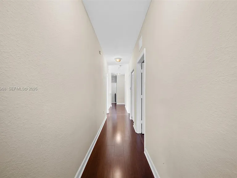 3641 NE 4th St — Photo 17