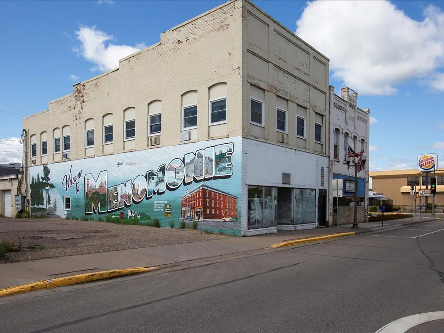 Downtown Studio Apartment Walkable & Affordable! — Photo 2