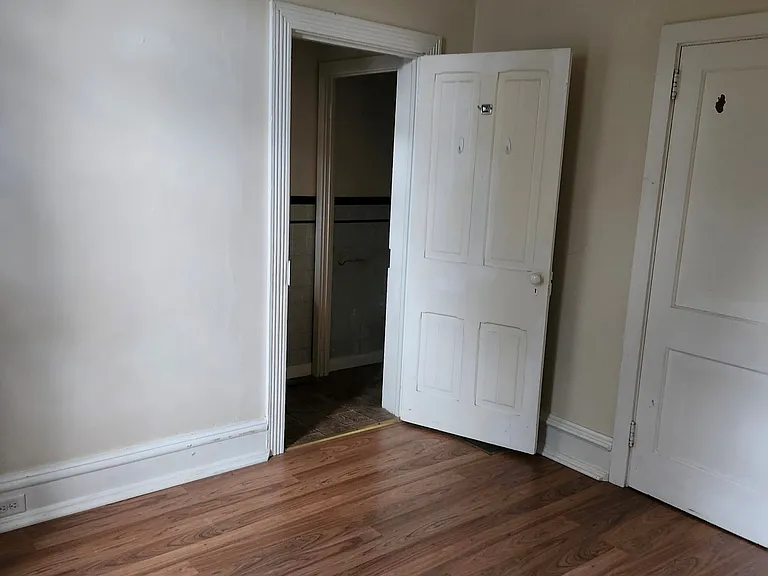 319 W Main St #1 — Photo 10