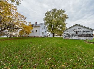 36561 N Hunt Club Rd, Wadsworth, IL 60083