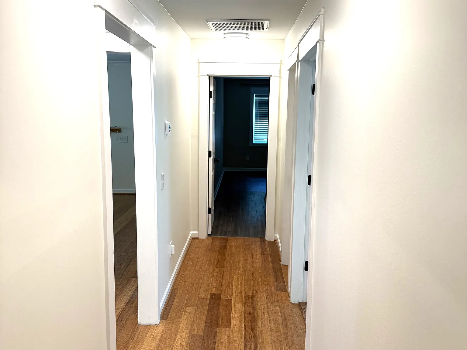 3 bed, 2.5 bath, 1369 sqft, $2,350 — Photo 3