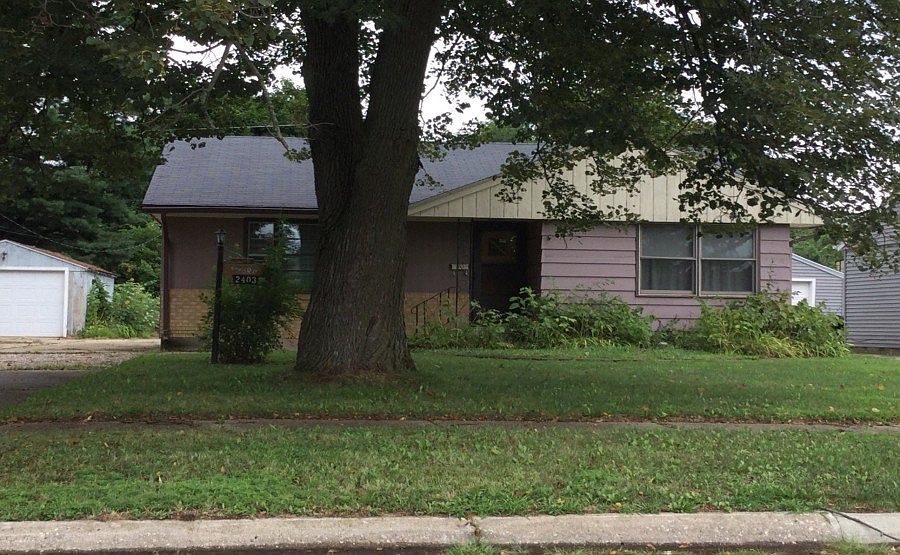 1st image of 2403 Sharon Ave