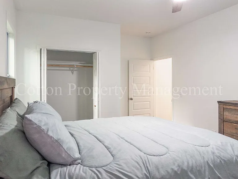 2709 Worth Dr — Photo 36