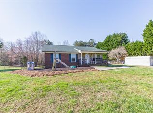 8907 Osage Rd, Stokesdale, NC 27357