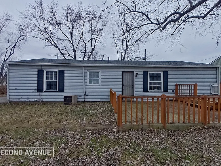 689 Lucille Dr — Photo 22