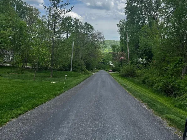 23 Center Trl, Fairfield, PA 17320