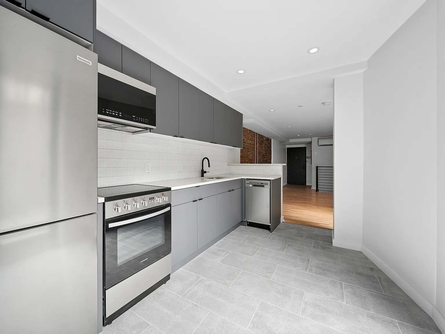 317 West 51st Street — Photo 3