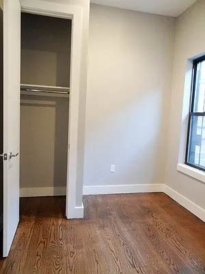 Rented by Evergreen Apartments BK | media 52