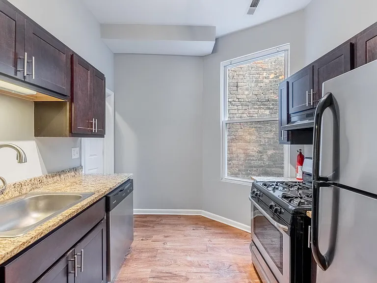 1102 W 18th St #3F — Photo 10
