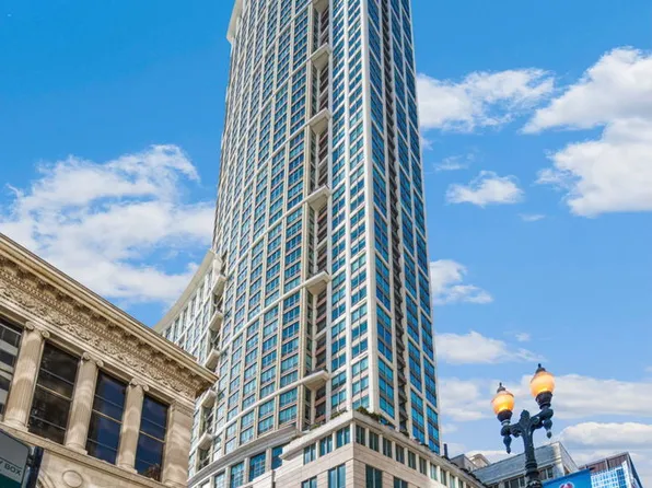 130 N Garland Ct APT 1511, Chicago, IL 60602