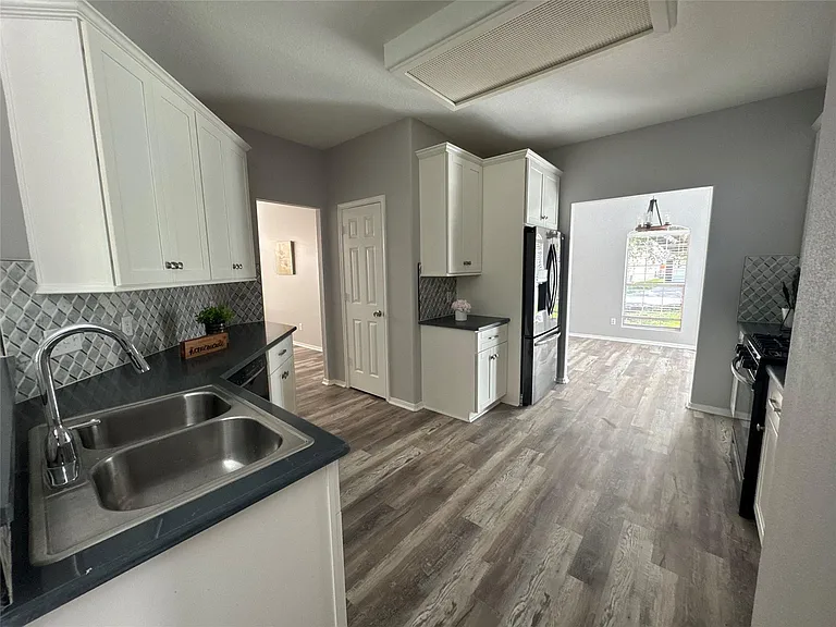 12311 Granite Woods Ct — Photo 34