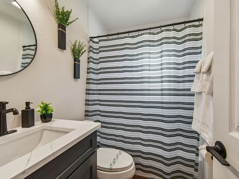 8611 Driftwood Dr — Photo 47