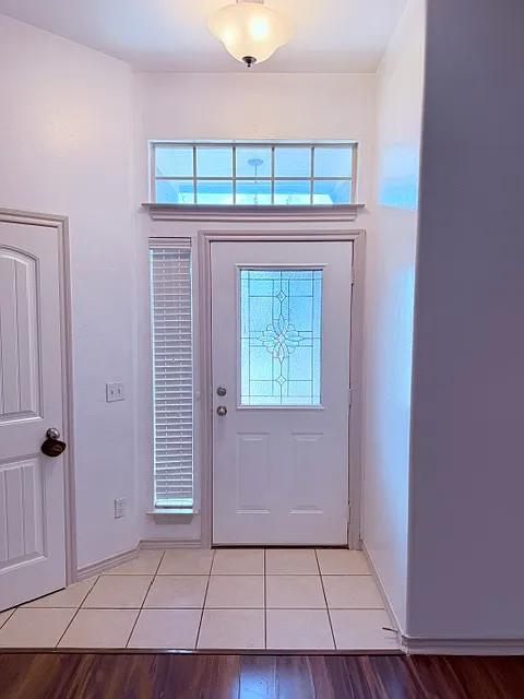 3 bed, 1510 sqft, $1,600 — Photo 3