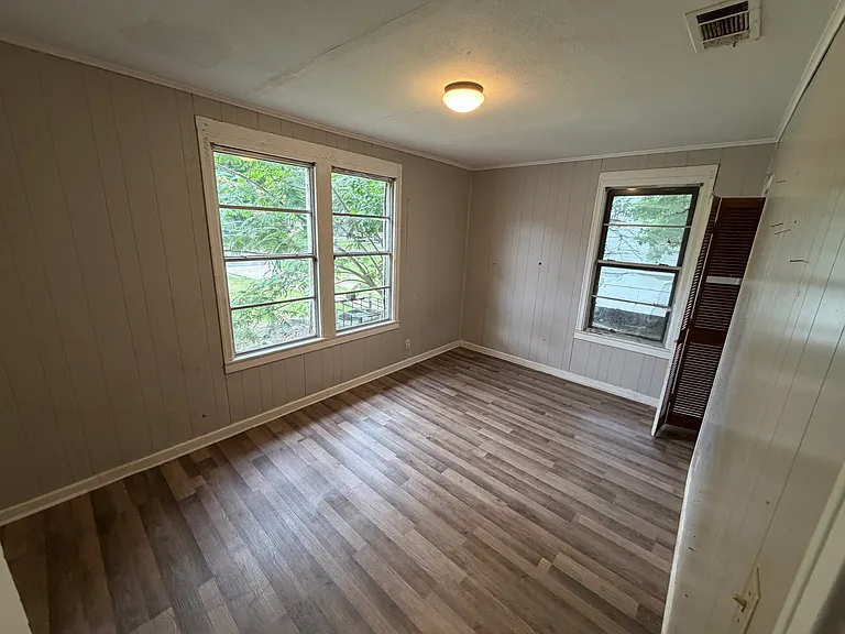 2531 Drexel St — Photo 6
