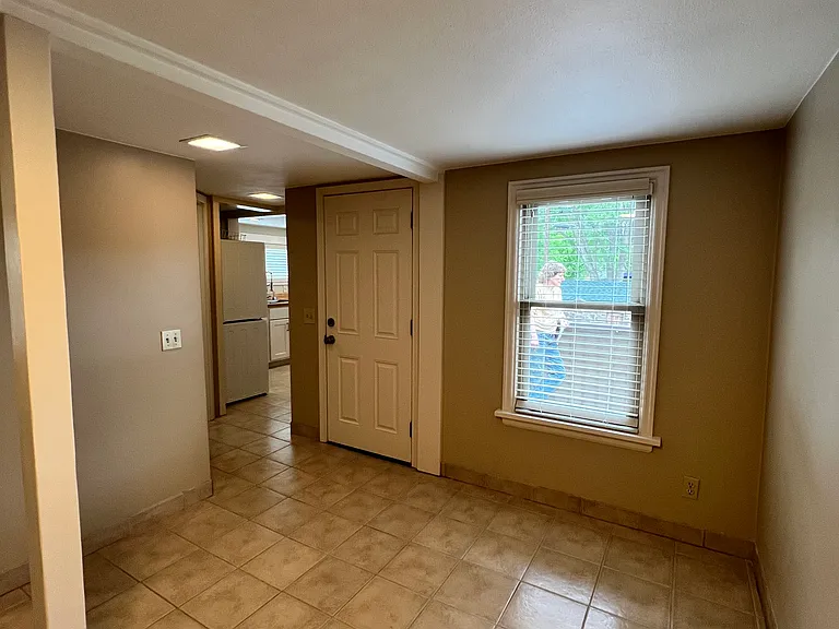 652 Newport Ave #2 — Photo 10