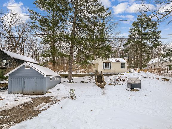 18 Winnebago Rd (02 Of   30 ).JPG