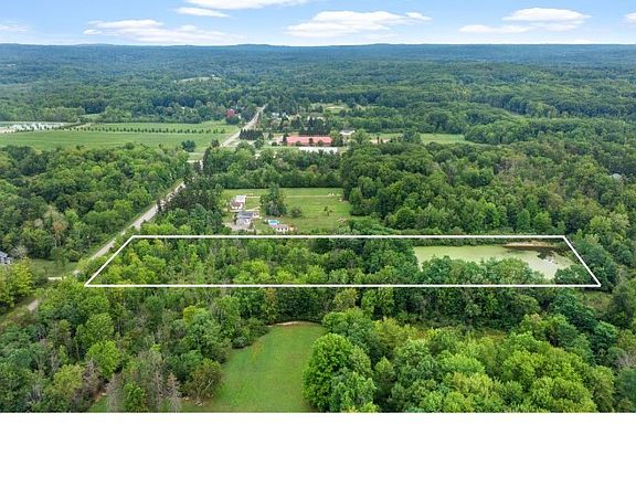 2nd image of 8 Sperry Rd