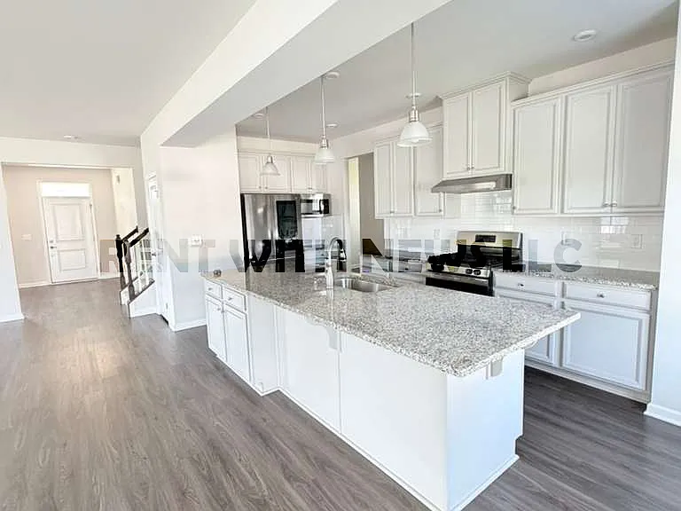 126 Misty Pike Dr — Photo 2