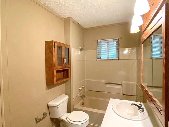 2nd image of 3429 W 43rd Pl