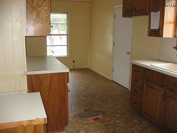 3rd image of 3014 Avenue L