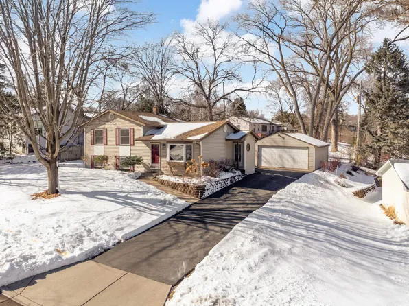 199 Carol Ln, West Saint Paul, MN 55118