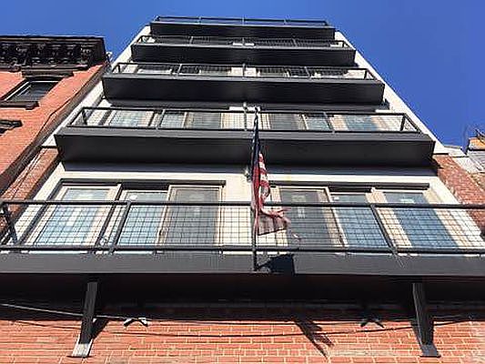3rd image of 132 Metropolitan Ave #2
