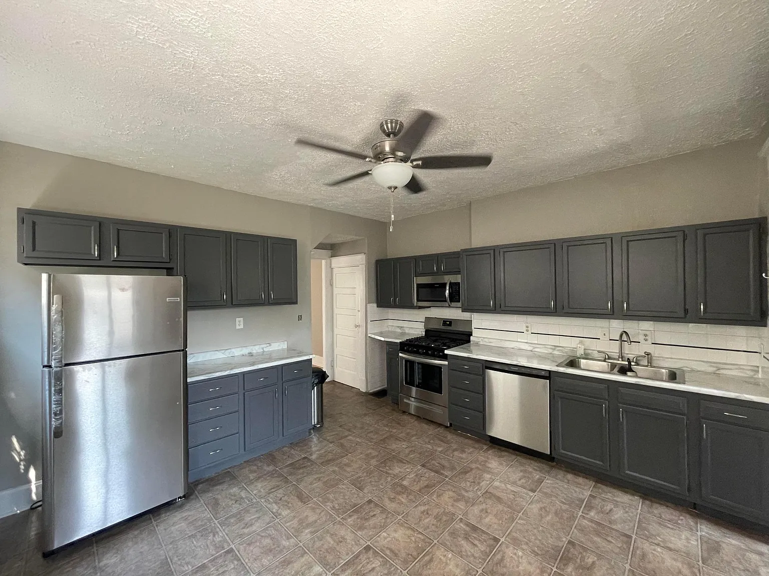 225 Fulton St — Photo 2