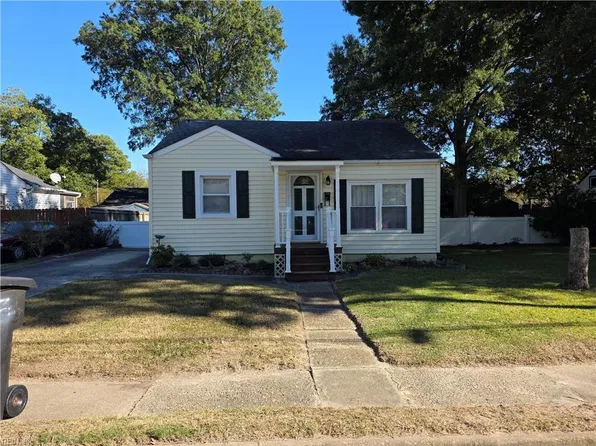 13 Chowan Dr, Portsmouth, VA 23701