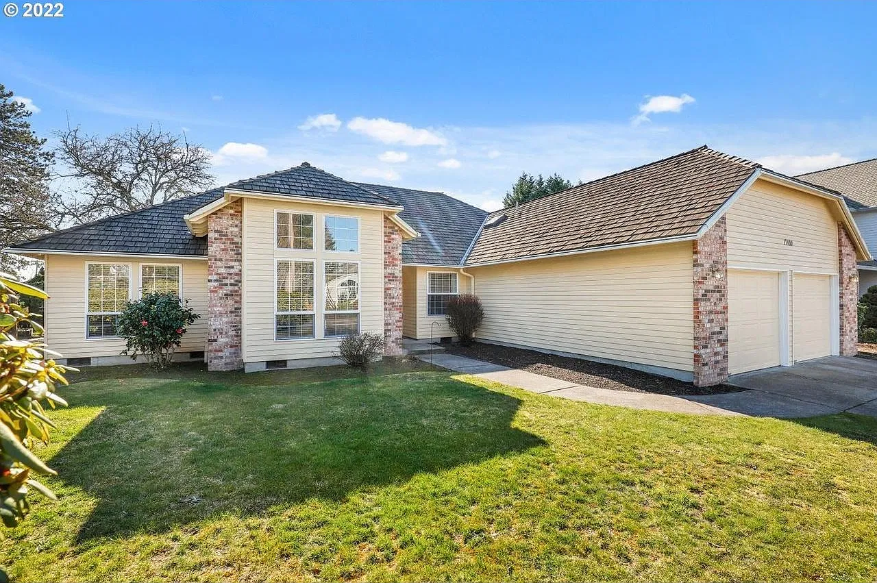 NW Country Dr, Portland — Photo 1
