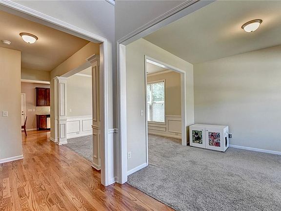 5th image of 4866 Briarcliff Dr