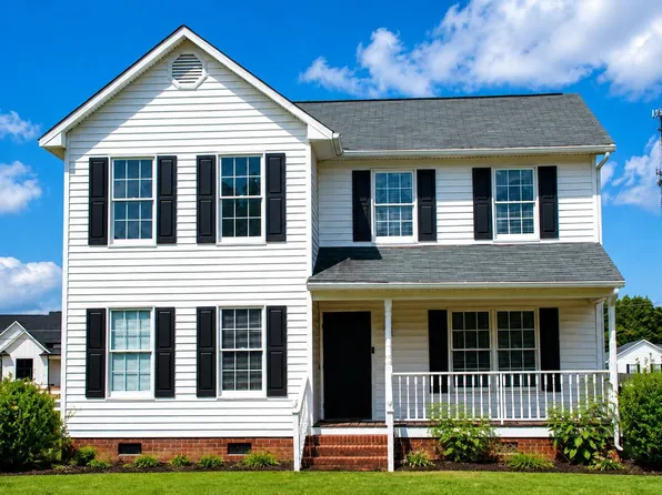 105 Carriage Ct, Dunn, NC 28334